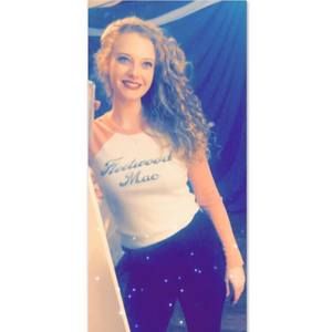 Meet your Posher, Andrea